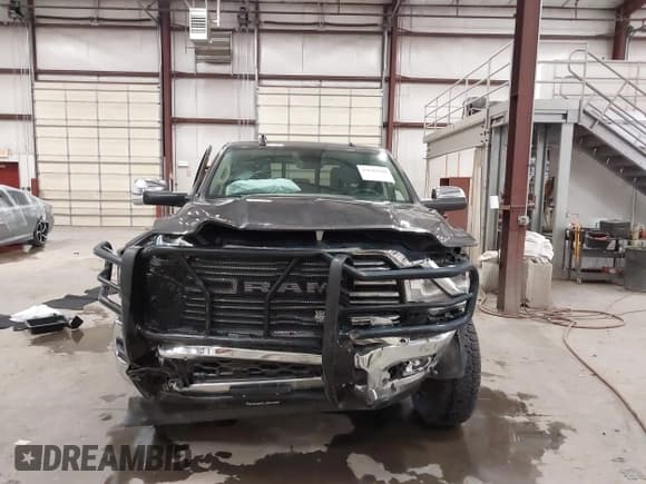 ✅ 2022 Ram 2500 Laramie • VIN: 3C6UR5KL6NG282716 • Lot: 42641669. Listed on IAAI with 10,419 mi. Free auction sales archive from the USA and detailed vehicle history report at DreamBid. Image 11.