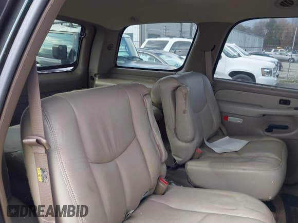 ✅ 2003 Chevrolet Tahoe Z71 • VIN: 1GNEK13Z73R301520 • Lot: 43723961. Listed on IAAI with 254,718 mi. Free auction sales archive from the USA and detailed vehicle history report at DreamBid. Image 8.