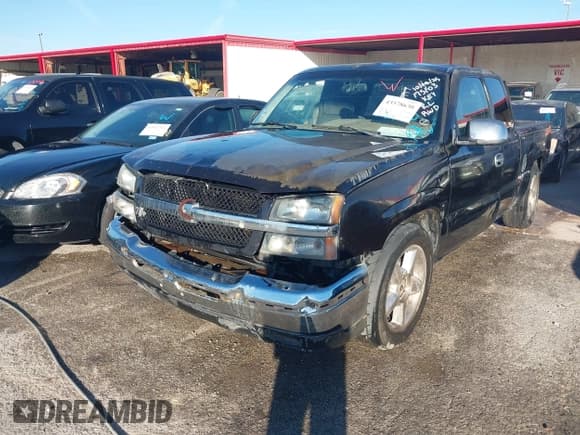 ✅ 2002 Chevrolet Silverado 1500 LS • VIN: 2GCEC19V421175103 • Lot: 43578630. Wystawiony na IAAI z przebiegiem 329 179 mil. Bezpłatny archiwum sprzedaży aukcyjnych z USA i szczegółowy raport historii pojazdu na DreamBid. Zdjęcie 6.