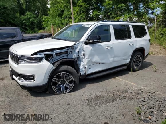 ✅ 2024 Jeep Wagoneer • VIN: 1C4SJVAP0RS110630 • Lot: 63457275. Wystawiony na Copart z przebiegiem 15 619 mil. Bezpłatny archiwum sprzedaży aukcyjnych z USA i szczegółowy raport historii pojazdu na DreamBid. Zdjęcie 1.