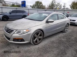 ✅ 2009 Volkswagen CC 4Motion • VIN: WVWGU73CX9E552848 • Лот: 78878774. Опубликован ранее на Copart с пробегом 159 855 миль. Бесплатный доступ к архиву аукционных продаж из США и подробный отчёт об истории автомобиля на DreamBid. Изображение 1.