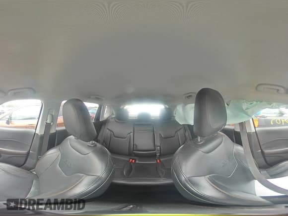 ✅ 2020 Jeep Compass Limited • VIN: 3C4NJDCB3LT145998 • Lot: 60398905. Wystawiony na Copart z przebiegiem 75 423 mil. Bezpłatny archiwum sprzedaży aukcyjnych z USA i szczegółowy raport historii pojazdu na DreamBid. Zdjęcie 14.