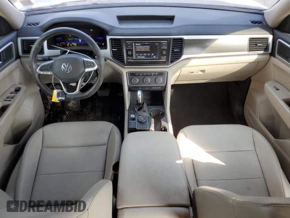 ✅ 2022 Volkswagen Atlas SE • VIN: 1V2LP2CA7NC529992 • Lot: 89623285. Wystawiony na Copart z przebiegiem 97 932 mil. Bezpłatny archiwum sprzedaży aukcyjnych z USA i szczegółowy raport historii pojazdu na DreamBid. Zdjęcie 8.