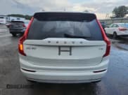 ✅ 2017 Volvo XC90 Momentum • VIN: YV4102KKXH1106456 • Lot: 81666595. Wystawiony na Copart z przebiegiem 123 969 mil. Bezpłatny archiwum sprzedaży aukcyjnych z USA i szczegółowy raport historii pojazdu na DreamBid. Zdjęcie 6.