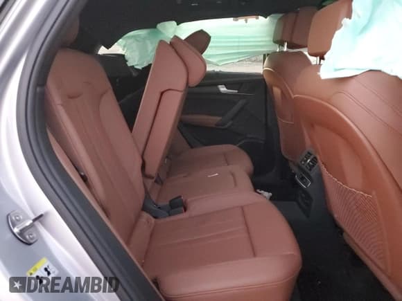 ✅ 2024 Audi Q5 Premium Plus • VIN: WA1BBAFY7R2021171 • Lot: 88626935. Wystawiony na Copart z przebiegiem Nie podano. Bezpłatny archiwum sprzedaży aukcyjnych z USA i szczegółowy raport historii pojazdu na DreamBid. Zdjęcie 12.