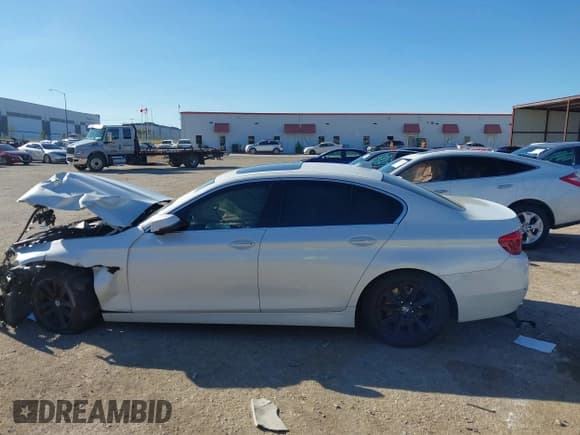 ✅ 2014 BMW 5 Series 528i • VIN: WBA5A5C54ED507326 • Lot: 43752653. Listed on IAAI with 159,147 mi. Free auction sales archive from the USA and detailed vehicle history report at DreamBid. Image 14.