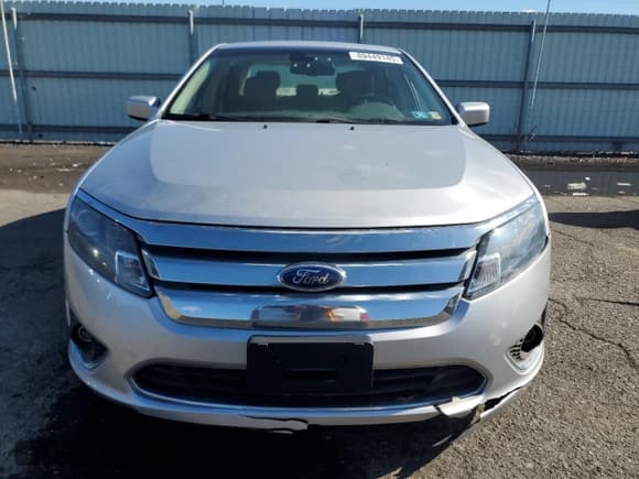 ✅ 2011 Ford Fusion Hybrid • VIN: 3FADP0L3XBR345662 • Лот: 89449145. Опубликован ранее на Copart с пробегом 110 940 миль. Бесплатный доступ к архиву аукционных продаж из США и подробный отчёт об истории автомобиля на DreamBid. Изображение 5.