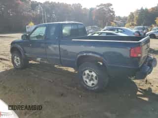 2002 Chevrolet S-10 LS с VIN 1GCCT19WX28156410, выставлен на аукционе Copart как лот 77406074 с пробегом 139 558 миль миль и Чистый • Clean title. История ставок и продаж доступна на DreamBid. Изображение 2.