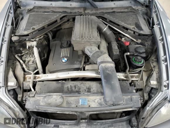 ✅ 2010 BMW X5 30i • VIN: 5UXFE4C52AL381536 • Лот: 87488935. Опубликован ранее на Copart с пробегом 262 927 миль. Бесплатный доступ к архиву аукционных продаж из США и подробный отчёт об истории автомобиля на DreamBid. Изображение 12.