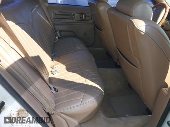 ✅ 1993 Buick Roadmaster • VIN: 1G4BR8376PW401433 • Lot: 42918917. Listed on IAAI with 181,579 mi. Free auction sales archive from the USA and detailed vehicle history report at DreamBid. Image 8.