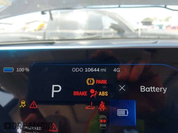 ✅ 2024 VinFast VF 8 Plus • VIN: RLLV1AFA2RH004810 • Лот: 43069020. Опубликован ранее на IAAI с пробегом 10 644 миль. Бесплатный доступ к архиву аукционных продаж из США и подробный отчёт об истории автомобиля на DreamBid. Изображение 16.