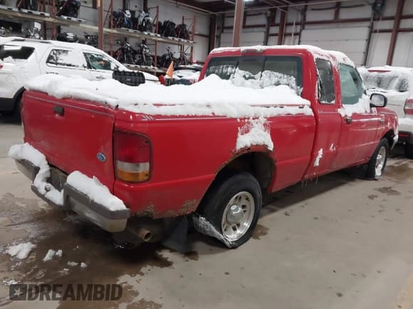 ✅ 1996 Ford Ranger XLT • VIN: 1FTCR14X1TPA85135 • Lot: 43850383. Listed on IAAI with 231,624 mi. Free auction sales archive from the USA and detailed vehicle history report at DreamBid. Image 4.