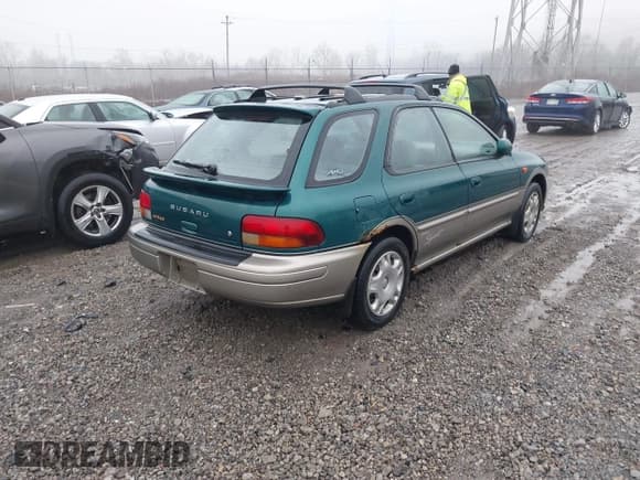 ✅ 2000 Subaru Impreza Outback Special Sports • VIN: JF1GF4855YH807900 • Lot: 41458315. Listed on IAAI with 121,606 mi. Free auction sales archive from the USA and detailed vehicle history report at DreamBid. Image 4.