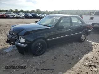 ✅ 1999 Mercedes-Benz C 230/260/280/320 • VIN: WDBHA29G0XA724818 • Lot: 71455614. Wystawiony na Copart z przebiegiem 182 525 mil. Bezpłatny archiwum sprzedaży aukcyjnych z USA i szczegółowy raport historii pojazdu na DreamBid. Zdjęcie 1.