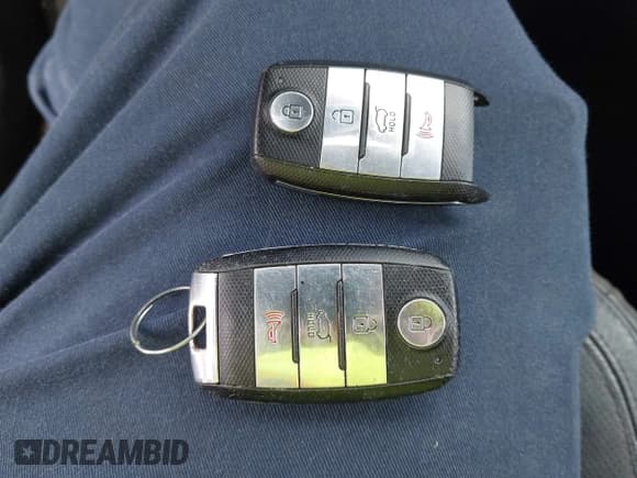 ✅ 2014 Kia Sportage EX • VIN: KNDPC3AC8E7615636 • Lot: 43655526. Wystawiony na IAAI z przebiegiem 204 499 mil. Bezpłatny archiwum sprzedaży aukcyjnych z USA i szczegółowy raport historii pojazdu na DreamBid. Zdjęcie 11.