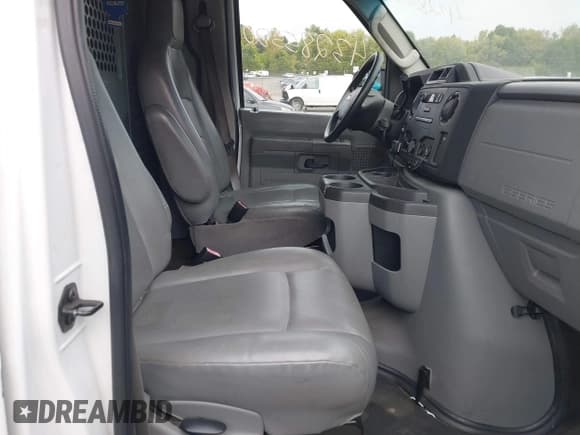 ✅ 2014 Ford Econoline Cargo Commercial • VIN: 1FTNS2EL2EDA16599 • Lot: 43285520. Wystawiony na IAAI z przebiegiem 170 567 mil. Bezpłatny archiwum sprzedaży aukcyjnych z USA i szczegółowy raport historii pojazdu na DreamBid. Zdjęcie 5.