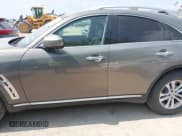 ✅ 2015 Infiniti QX70 • VIN: JN8CS1MU7FM380583 • Лот: 41937766. Опубликован ранее на IAAI с пробегом 144 618 миль. Бесплатный доступ к архиву аукционных продаж из США и подробный отчёт об истории автомобиля на DreamBid. Изображение 14.