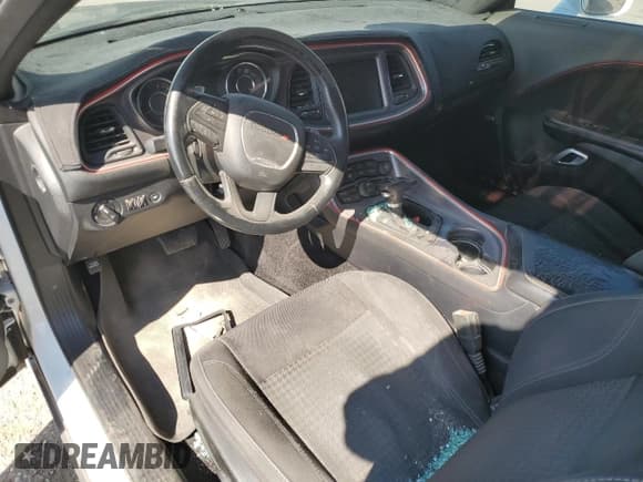 ✅ 2015 Dodge Challenger R/T • VIN: 2C3CDZATXFH708649 • Lot: 70843824. Wystawiony na Copart z przebiegiem 72 986 mil. Bezpłatny archiwum sprzedaży aukcyjnych z USA i szczegółowy raport historii pojazdu na DreamBid. Zdjęcie 8.