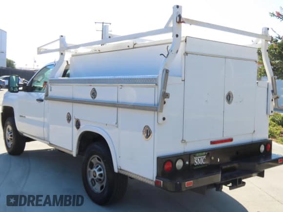 ✅ 2017 Chevrolet Silverado 2500HD Work Truck • VIN: 1GB0CUEG7HZ278152 • Лот: 70908945. Опубликован ранее на Copart с пробегом 221 885 миль. Бесплатный доступ к архиву аукционных продаж из США и подробный отчёт об истории автомобиля на DreamBid. Изображение 4.