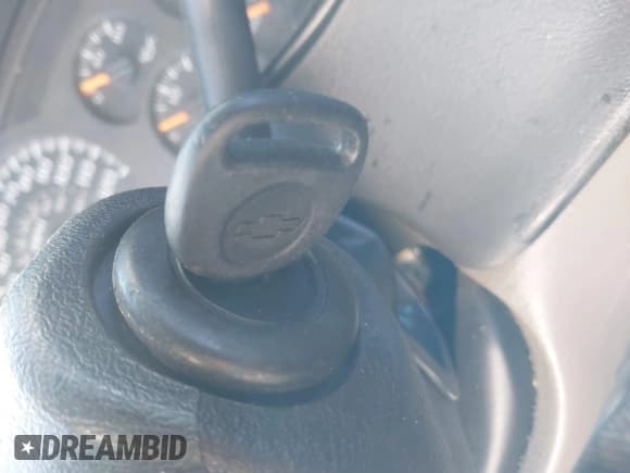 ✅ 2003 Chevrolet Tahoe LS • VIN: 1GNEC13V23J329623 • Lot: 41885652. Listed on IAAI with 277,112 mi. Free auction sales archive from the USA and detailed vehicle history report at DreamBid. Image 11.