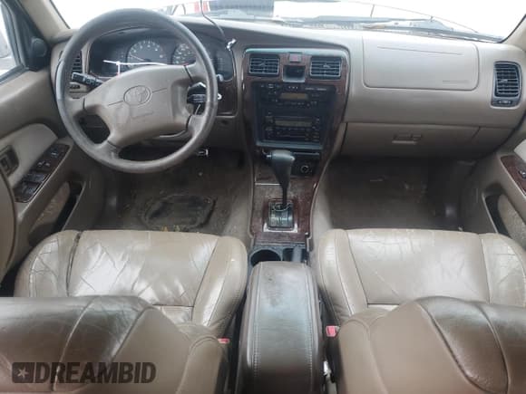 ✅ 2001 Toyota 4Runner Limited • VIN: JT3GN87R310197447 • Lot: 42804945. Listed on Copart with 225,894 mi. Free auction sales archive from the USA and detailed vehicle history report at DreamBid. Image 8.