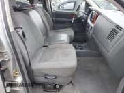 ✅ 2006 Dodge RAM • VIN: 3D3KR19DX6G253574 • Lot: 42425286. Wystawiony na IAAI z przebiegiem 194 057 mil. Bezpłatny archiwum sprzedaży aukcyjnych z USA i szczegółowy raport historii pojazdu na DreamBid. Zdjęcie 5.