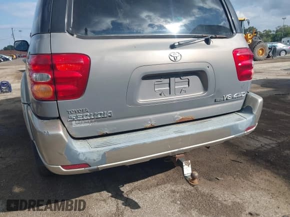 ✅ 2002 Toyota Sequoia SR5 • VIN: 5TDBT44A42S100774 • Лот: 43310322. Опубликован ранее на IAAI с пробегом Не указан. Бесплатный доступ к архиву аукционных продаж из США и подробный отчёт об истории автомобиля на DreamBid. Изображение 6.