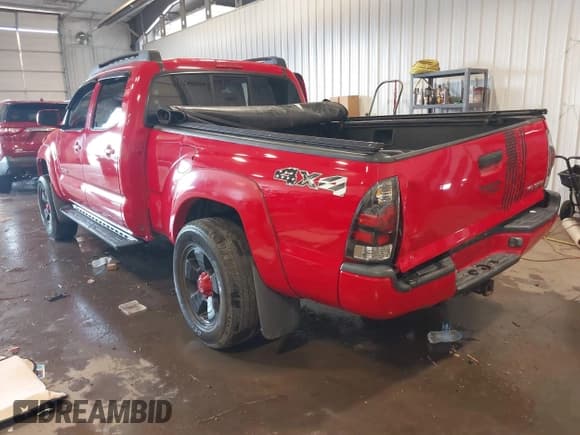 ✅ 2006 Toyota Tacoma • VIN: 5TEMU52N56Z306373 • Lot: 40209717. Wystawiony na IAAI z przebiegiem 136 352 mil. Bezpłatny archiwum sprzedaży aukcyjnych z USA i szczegółowy raport historii pojazdu na DreamBid. Zdjęcie 3.