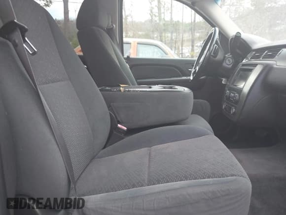 ✅ 2007 Chevrolet Suburban LT • VIN: 3GNFC16027G286929 • Lot: 41648787. Listed on IAAI with 219,212 mi. Free auction sales archive from the USA and detailed vehicle history report at DreamBid. Image 5.