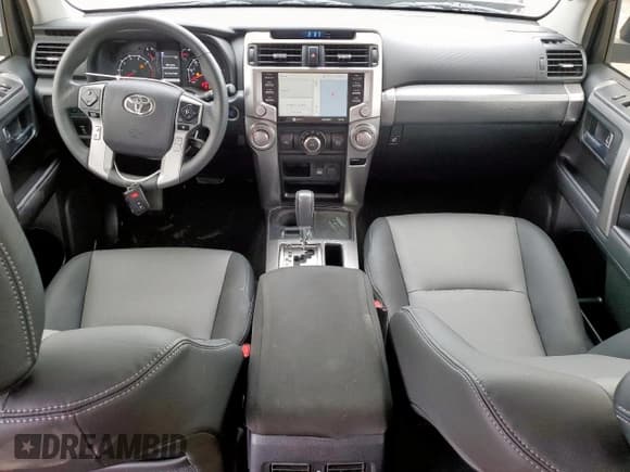 ✅ 2020 Toyota 4Runner SR5 • VIN: JTEZU5JR0L5217282 • Lot: 60248545. Listed on Copart with 42,971 mi. Free auction sales archive from the USA and detailed vehicle history report at DreamBid. Image 8.