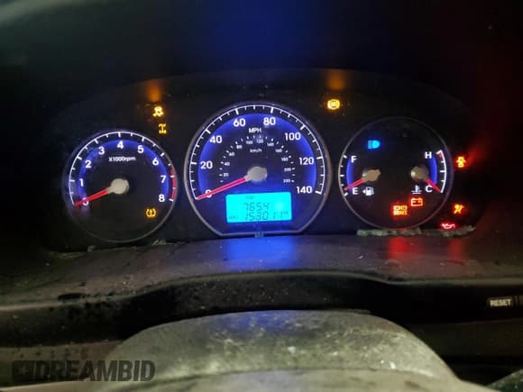 ✅ 2011 Hyundai Santa Fe SE • VIN: 5XYZHDAG0BG011063 • Lot: 68551274. Listed on Copart with 153,011 mi. Free auction sales archive from the USA and detailed vehicle history report at DreamBid. Image 9.