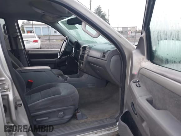 ✅ 2003 Ford Explorer XLT • VIN: 1FMZU73W13ZA42256 • Lot: 41234031. Listed on IAAI with Not provided. Free auction sales archive from the USA and detailed vehicle history report at DreamBid. Image 5.