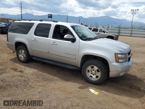 ✅ 2011 Chevrolet Suburban LT • VIN: 1GNSKJE31BR270419 • Лот: 69434114. Опубликован ранее на Copart с пробегом 209 590 миль. Бесплатный доступ к архиву аукционных продаж из США и подробный отчёт об истории автомобиля на DreamBid. Изображение 4.