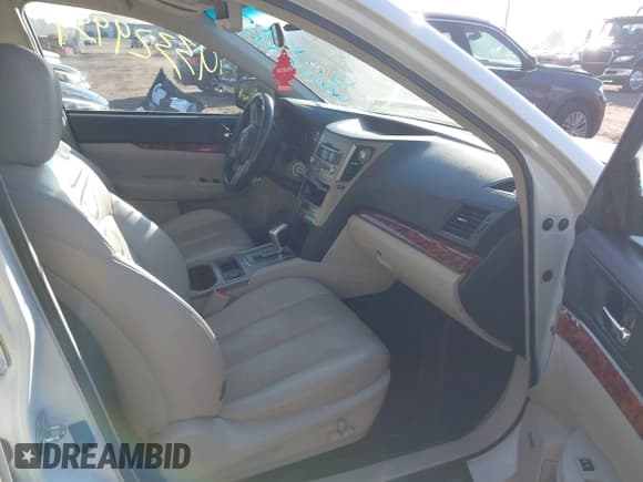 ✅ 2011 Subaru Outback Limited • VIN: 4S4BRCJC3B3398066 • Lot: 43324959. Listed on IAAI with 165,503 mi. Free auction sales archive from the USA and detailed vehicle history report at DreamBid. Image 5.