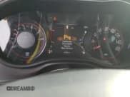 ✅ 2022 Dodge Challenger SXT • VIN: 2C3CDZGGXNH156756 • Lot: 78915354. Wystawiony na Copart z przebiegiem 43 704 mil. Bezpłatny archiwum sprzedaży aukcyjnych z USA i szczegółowy raport historii pojazdu na DreamBid. Zdjęcie 9.