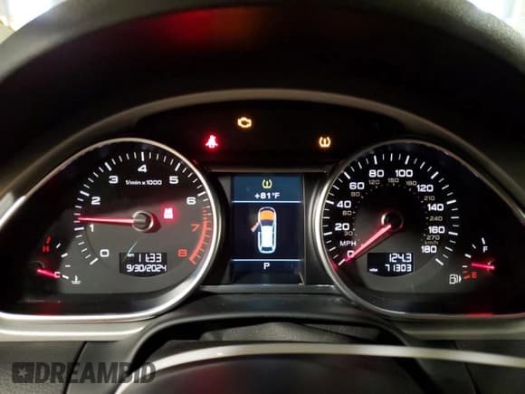 ✅ 2015 Audi Q7 Premium Plus • VIN: WA1LGBFE4FD009237 • Лот: 73796814. Опубликован ранее на Copart с пробегом 71 303 миль. Бесплатный доступ к архиву аукционных продаж из США и подробный отчёт об истории автомобиля на DreamBid. Изображение 9.