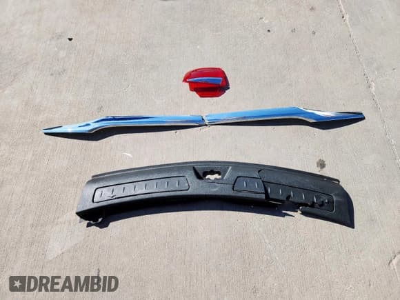 ✅ 2020 Buick Enclave Avenir • VIN: 5GAERDKW9LJ296849 • Lot: 82041435. Listed on Copart with 93,435 mi. Free auction sales archive from the USA and detailed vehicle history report at DreamBid. Image 13.