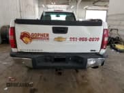✅ 2007 Chevrolet Silverado 2500HD Work Truck • VIN: 1GCHK24K17E592896 • Lot: 50577965. Wystawiony na Copart z przebiegiem 174 974 mil. Bezpłatny archiwum sprzedaży aukcyjnych z USA i szczegółowy raport historii pojazdu na DreamBid. Zdjęcie 6.