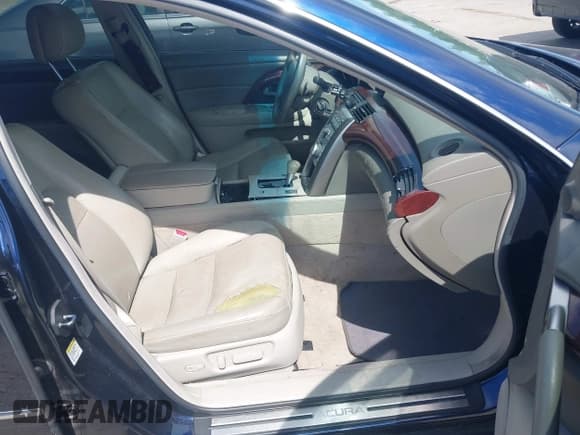 ✅ 2008 Acura RL • VIN: JH4KB16598C001233 • Лот: 42630344. Опубликован ранее на IAAI с пробегом 170 306 миль. Бесплатный доступ к архиву аукционных продаж из США и подробный отчёт об истории автомобиля на DreamBid. Изображение 5.