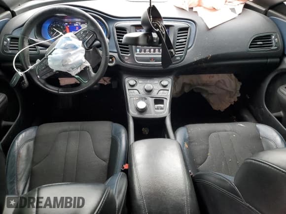 ✅ 2015 Chrysler 200 S • VIN: 1C3CCCBG6FN654887 • Lot: 86481955. Wystawiony na Copart z przebiegiem 103 774 mil. Bezpłatny archiwum sprzedaży aukcyjnych z USA i szczegółowy raport historii pojazdu na DreamBid. Zdjęcie 8.