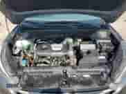 2018 Hyundai Tucson Limited z VIN KM8J33A26JU784560, wystawiony jako Copart lot #68315575 z przebiegiem 111 220 mil mil oraz Czysty tytuł • Clean title. Historia ofert i sprzedaży dostępna na DreamBid. Obrazek 12.