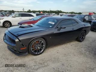 ✅ 2022 Dodge Challenger R/T Scat Pack Widebody • VIN: 2C3CDZFJ5NH160436 • Lot: 70716053. Wystawiony na Copart z przebiegiem 15 475 mil. Bezpłatny archiwum sprzedaży aukcyjnych z USA i szczegółowy raport historii pojazdu na DreamBid. Zdjęcie 1.