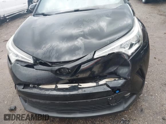 ✅ 2018 Toyota C-HR XLE • VIN: NMTKHMBX3JR034465 • Lot: 43533003. Wystawiony na IAAI z przebiegiem 113 112 mil. Bezpłatny archiwum sprzedaży aukcyjnych z USA i szczegółowy raport historii pojazdu na DreamBid. Zdjęcie 12.