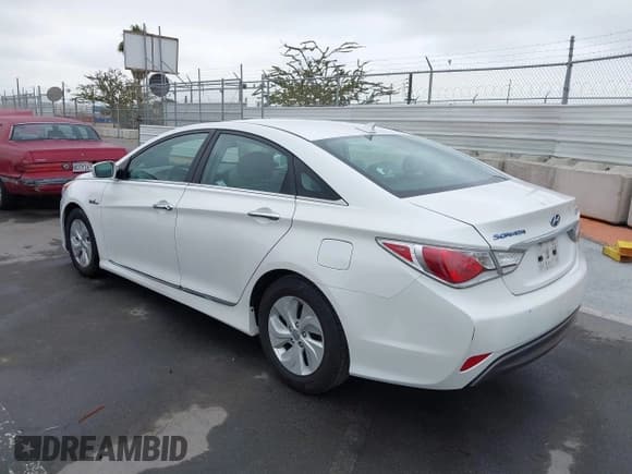 ✅ 2013 Hyundai Sonata Limited • VIN: KMHEC4A43DA094246 • Лот: 42409946. Опубликован ранее на IAAI с пробегом 126 953 миль. Бесплатный доступ к архиву аукционных продаж из США и подробный отчёт об истории автомобиля на DreamBid. Изображение 3.