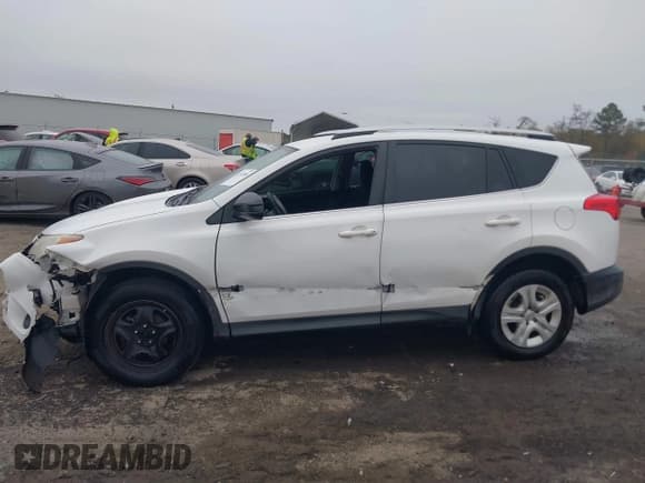 ✅ 2014 Toyota RAV4 LE • VIN: JTMZFREV9EJ003432 • Lot: 43552500. Wystawiony na IAAI z przebiegiem 255 129 mil. Bezpłatny archiwum sprzedaży aukcyjnych z USA i szczegółowy raport historii pojazdu na DreamBid. Zdjęcie 14.