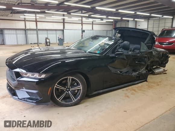 ✅ 2025 Ford Mustang EcoBoost Premium • VIN: 1FAGP8UH7S5111018 • Lot: 90645605. Listed on Copart with 10,057 mi. Free auction sales archive from the USA and detailed vehicle history report at DreamBid. Image 1.