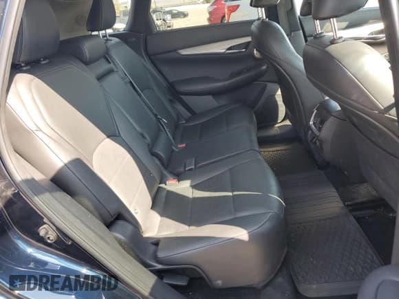 ✅ 2019 Infiniti QX50 Luxe • VIN: 3PCAJ5M38KF102105 • Lot: 71524285. Wystawiony na Copart z przebiegiem 83 908 mil. Bezpłatny archiwum sprzedaży aukcyjnych z USA i szczegółowy raport historii pojazdu na DreamBid. Zdjęcie 10.