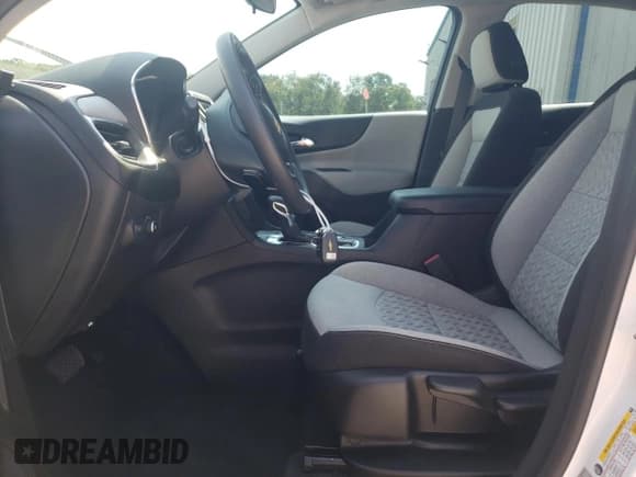 ✅ 2024 Chevrolet Equinox LS • VIN: 3GNAX5EGXRL261565 • Лот: 71784235. Опубликован ранее на Copart с пробегом 938 миль. Бесплатный доступ к архиву аукционных продаж из США и подробный отчёт об истории автомобиля на DreamBid. Изображение 7.