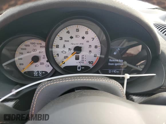 ✅ 2024 Porsche 718 Spyder RS • VIN: WP0CE2A8XRK240785 • Lot: 70750535. Wystawiony na Copart z przebiegiem Nie podano. Bezpłatny archiwum sprzedaży aukcyjnych z USA i szczegółowy raport historii pojazdu na DreamBid. Zdjęcie 9.