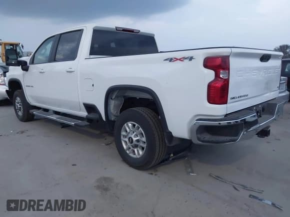 ✅ 2025 Chevrolet Silverado 2500HD LT • VIN: 2GC1KNEY5S1228495 • Лот: 43602216. Опубликован ранее на IAAI с пробегом 4 940 миль. Бесплатный доступ к архиву аукционных продаж из США и подробный отчёт об истории автомобиля на DreamBid. Изображение 3.